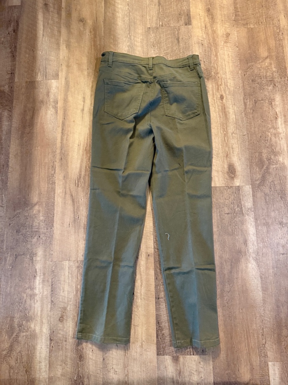 Gloria Vanderbilt Amanda Olive Green Pants - Picture 4 of 4